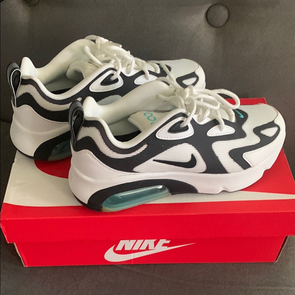 Nike White and Black Air Max Sneakers